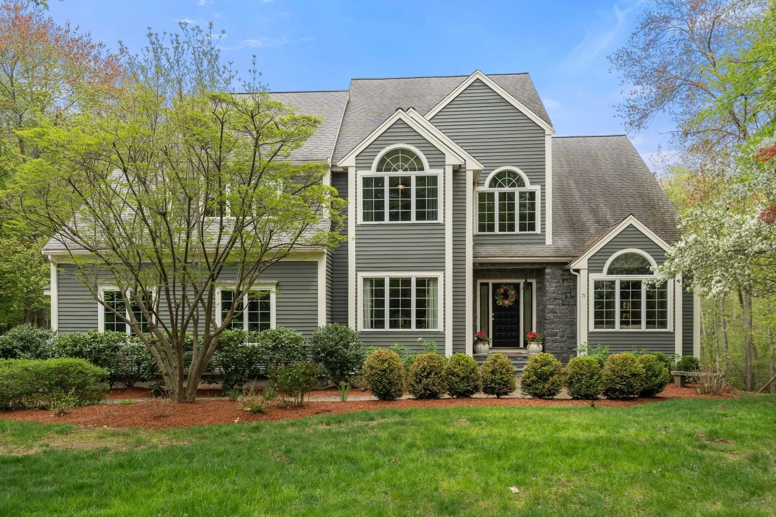 71 Sears Rd, Southborough