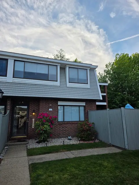 206 Greenbrook Dr #206