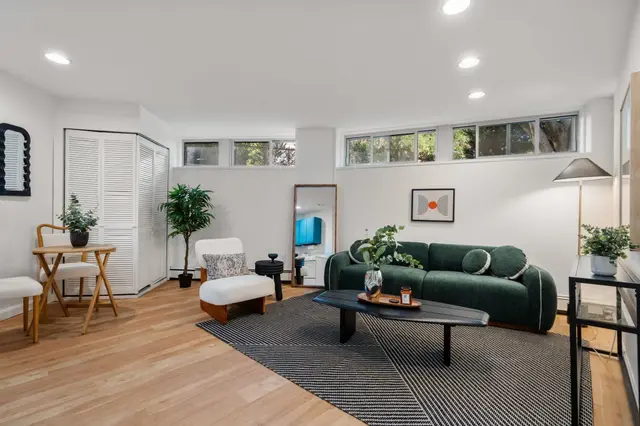 348 Franklin St #D