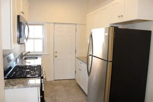 96 Middle St #2