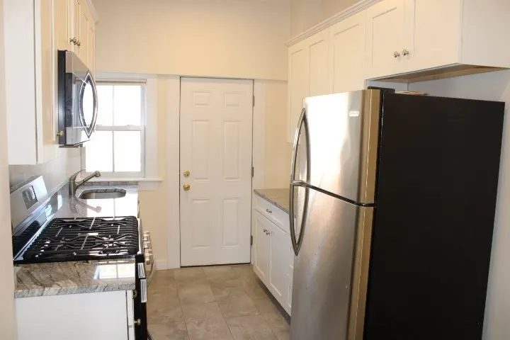 96 Middle St #2, Gloucester