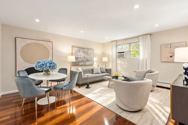804 Centre St #8