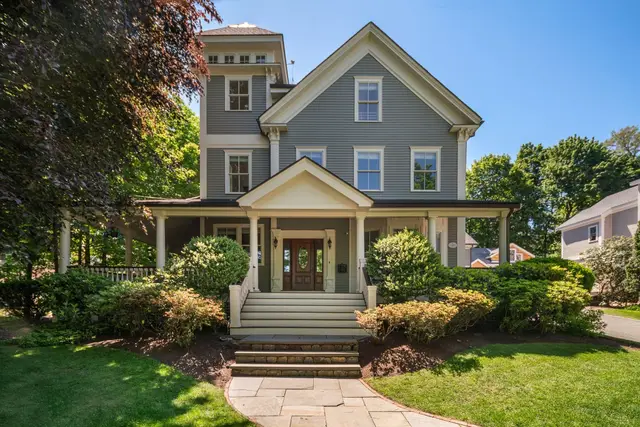 14 Winthrop St