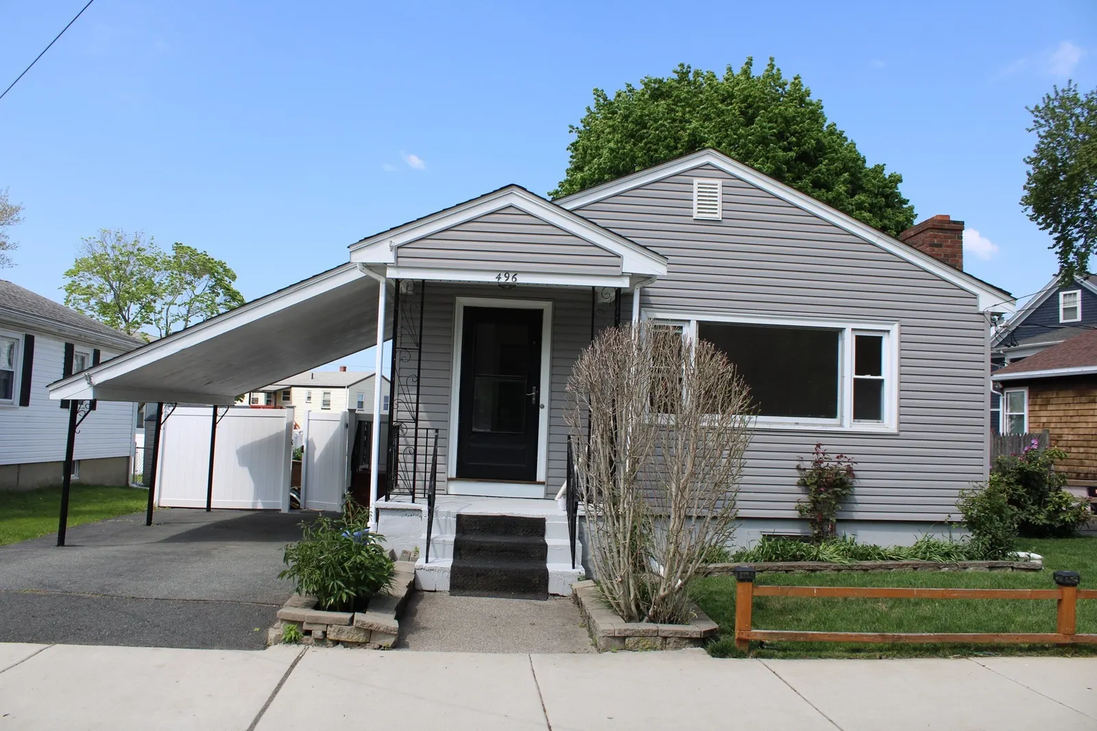 496 Winthrop St, Winthrop