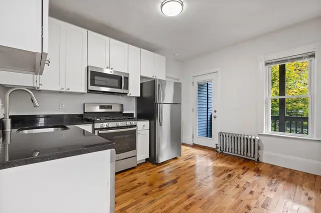 39 Bradley St #2