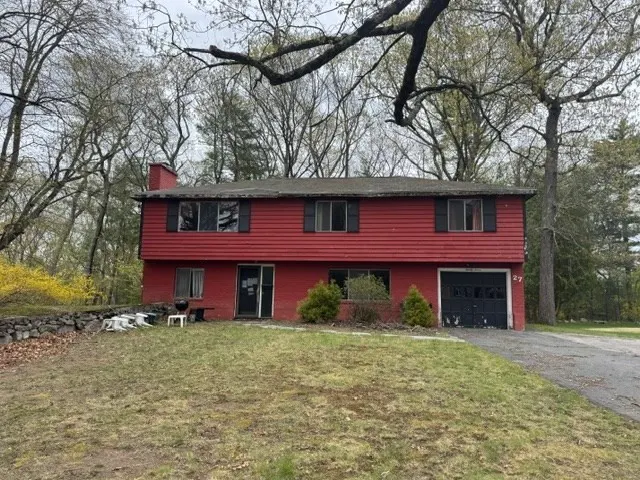 27 Claudette Cir, Framingham