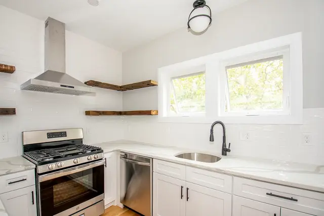 348 Chelsea St. #3