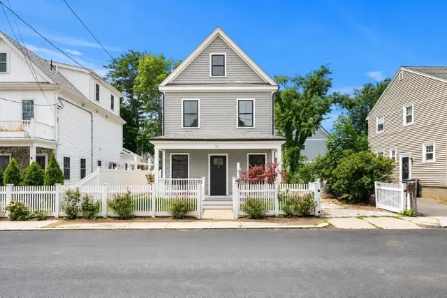 20 Plain St