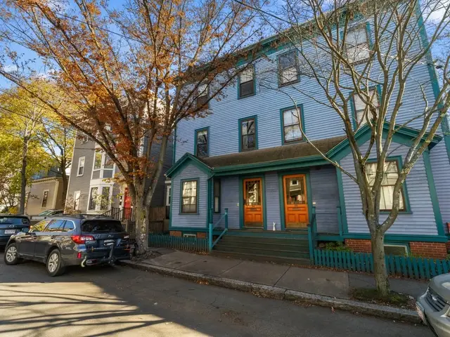 106 Pleasant St #2