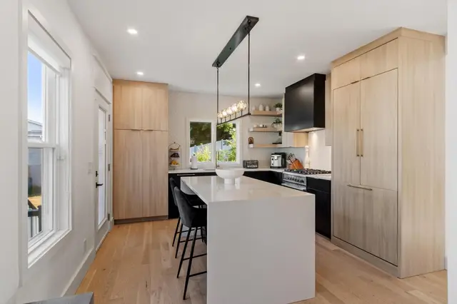 32 Coolidge Ave