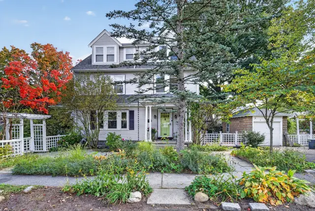 4 Hawthorn Rd
