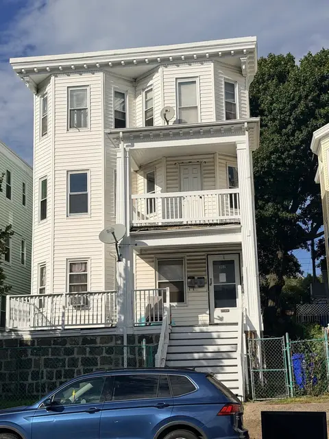 302 Washington St #2