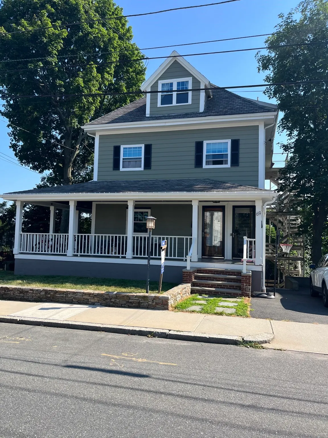 69 Summit Ave #1, Winthrop