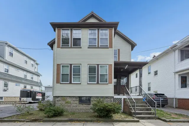 32-34 Walnut St