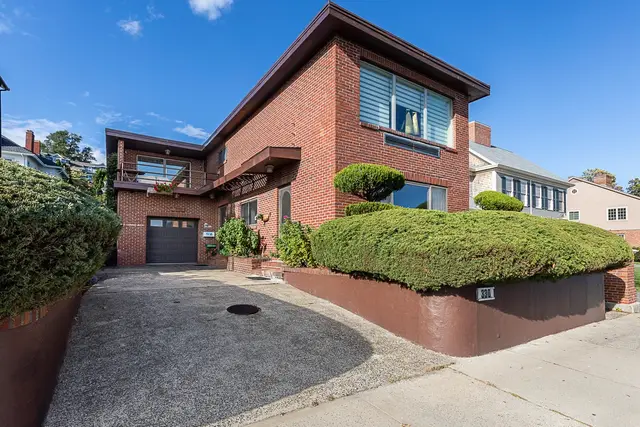 330 Humphrey Street #1