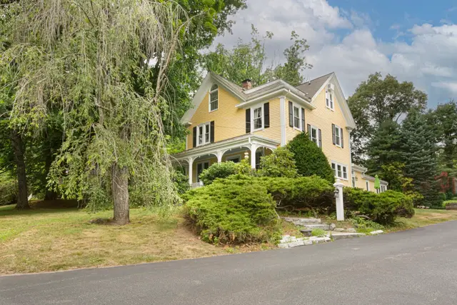 26 Millbrook Rd