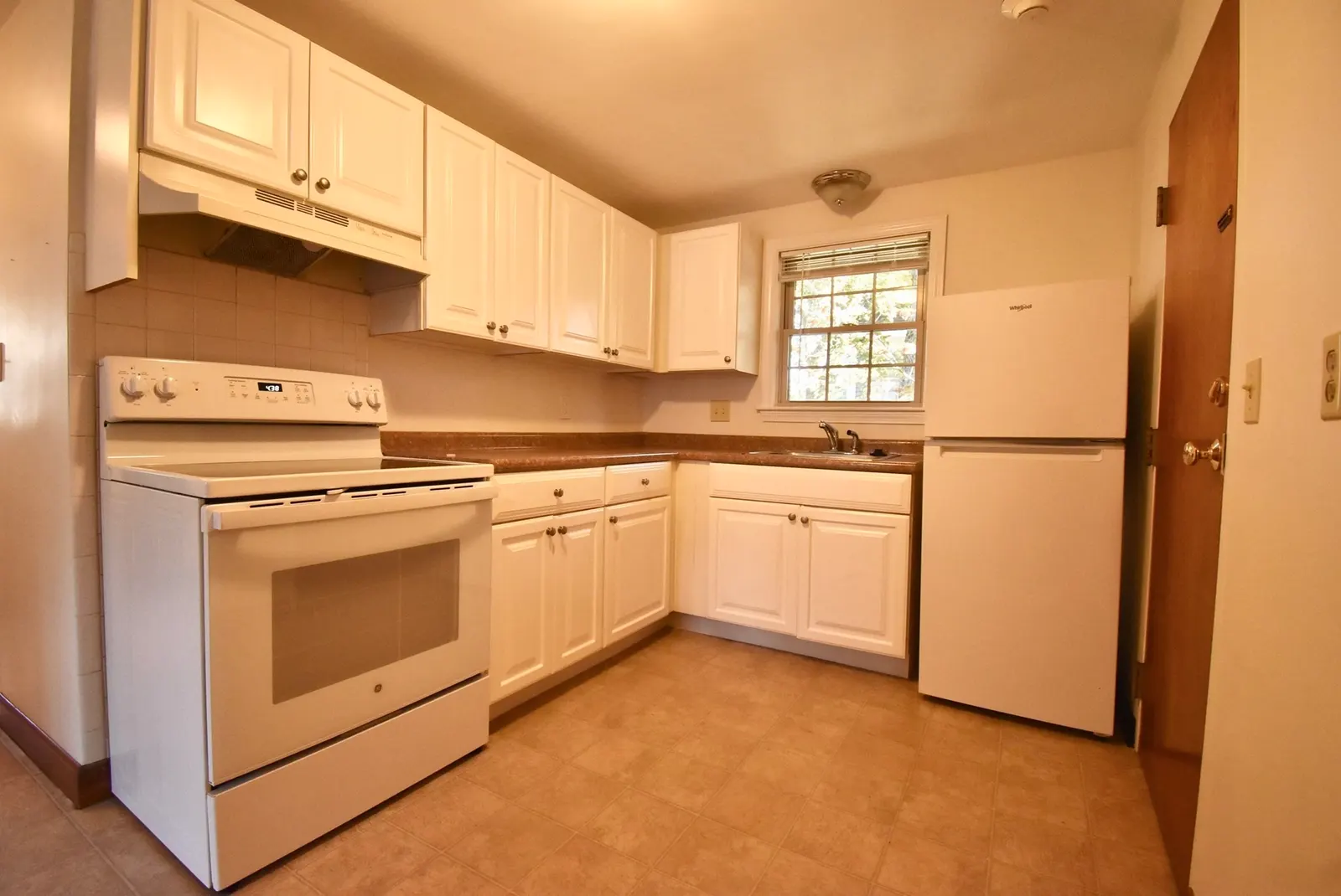 600 Cabot St #3, Beverly