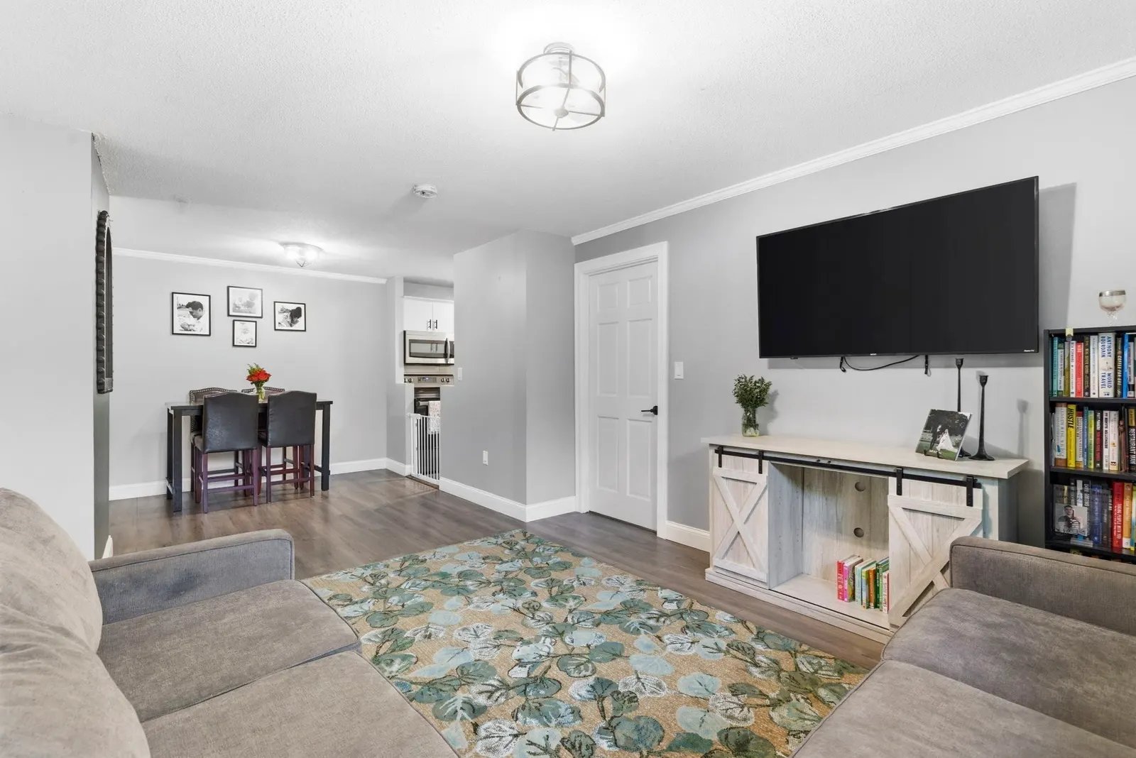 61 Wright St #102, Stoneham