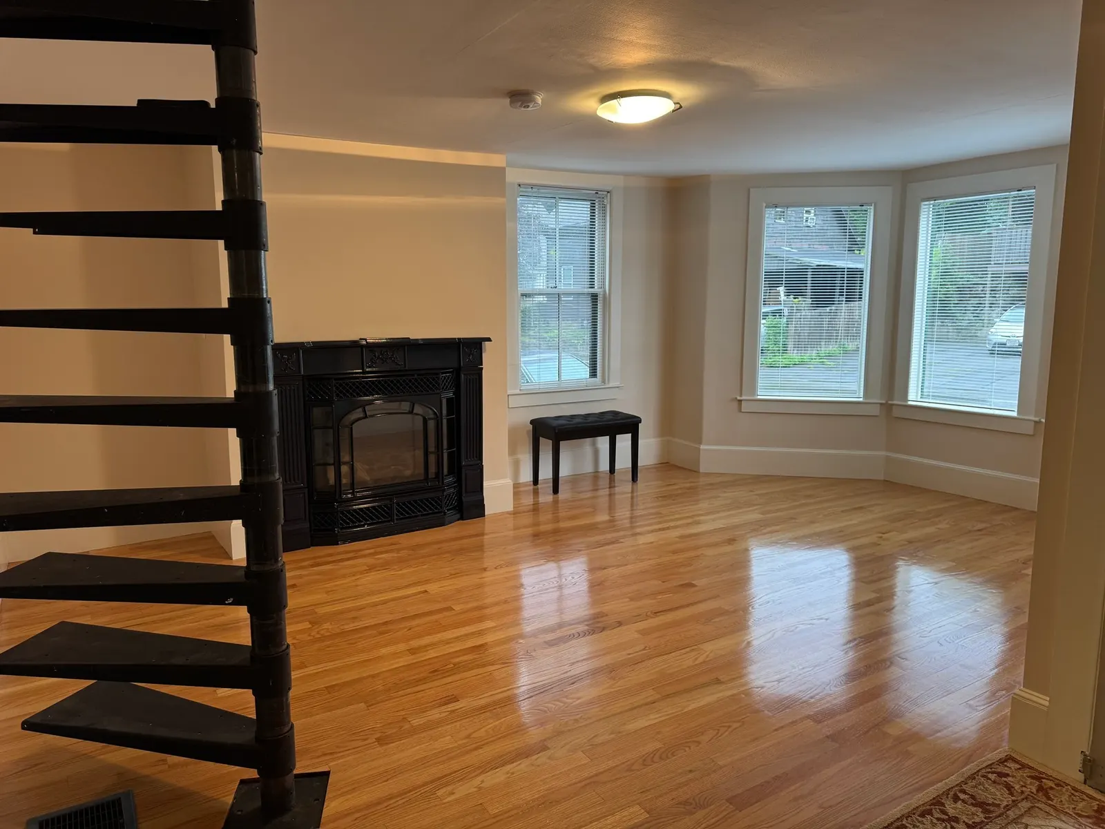 183 Pleasant St, Marblehead