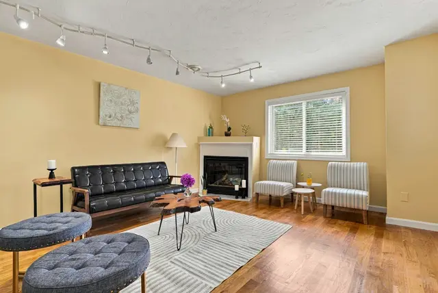 139 Captain Eames Cir #139