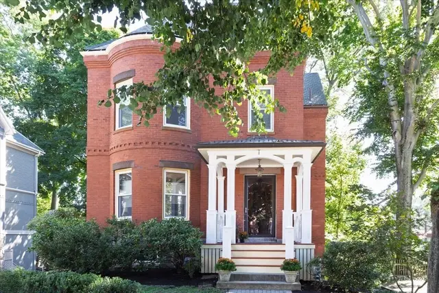 16 Kent Sq. #2