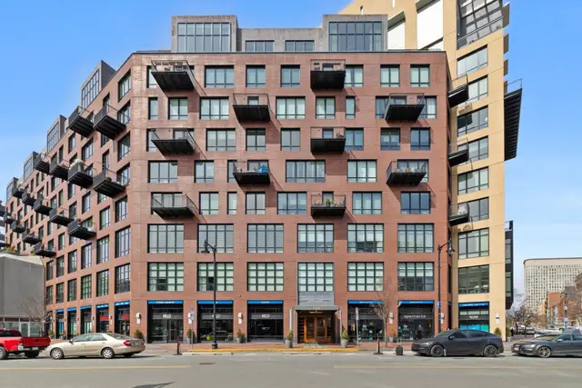 505 Tremont St #613
