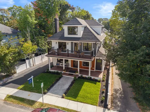 19 Linden Ave