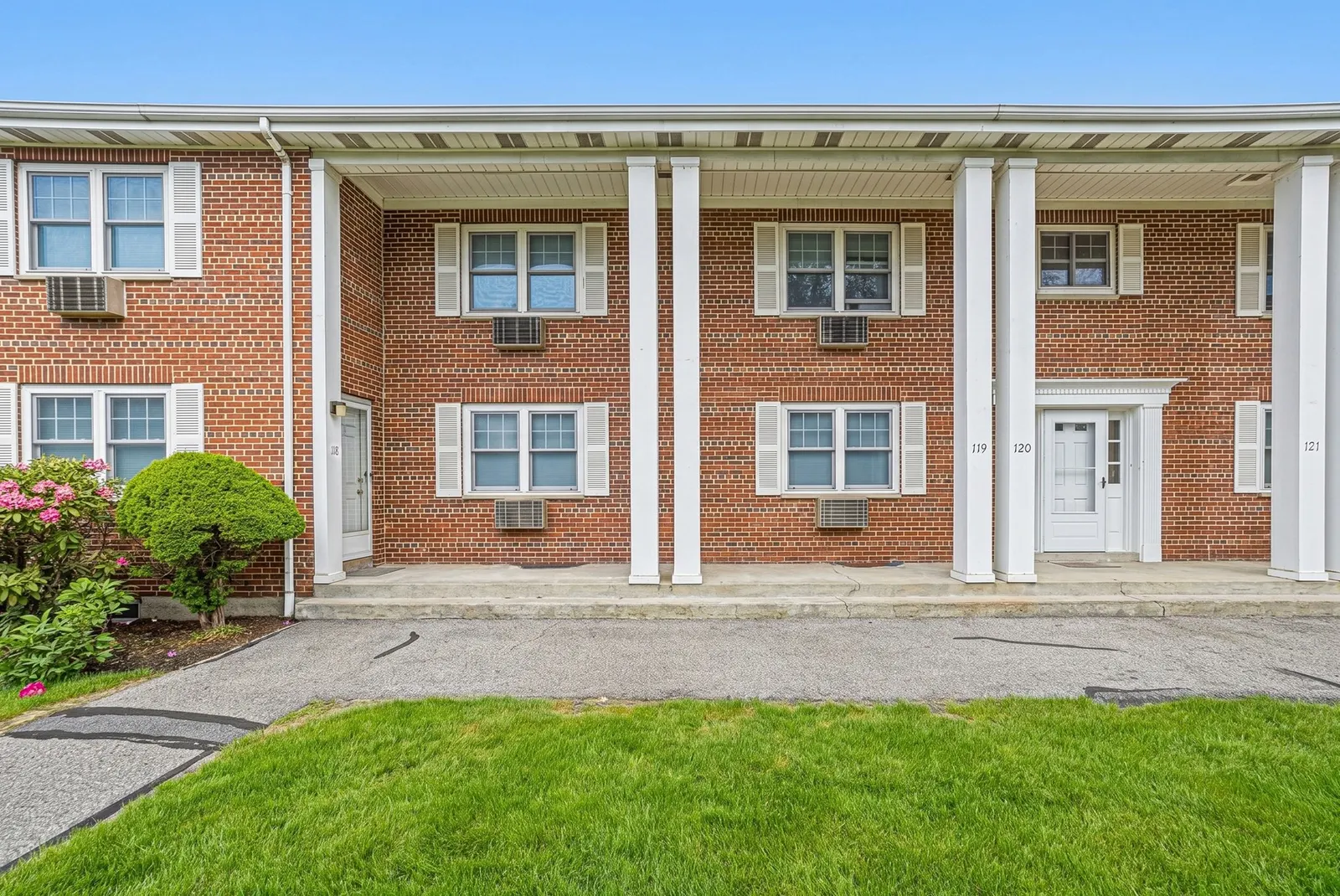 119 Emerson Gardens Rd #119, Lexington