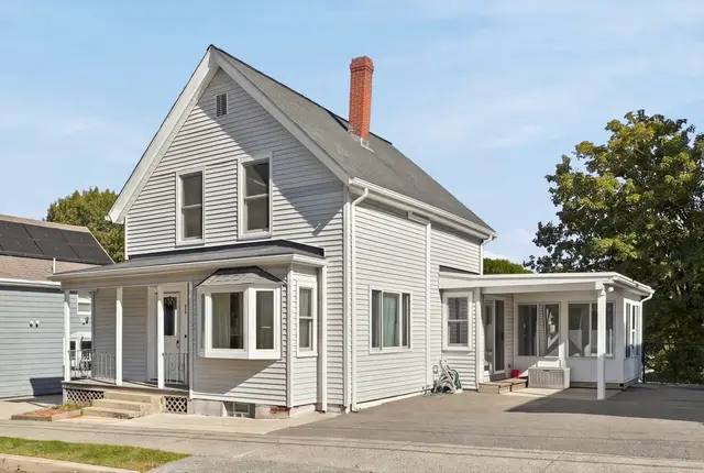 58 Webster St