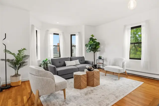 86 Walnut St #3