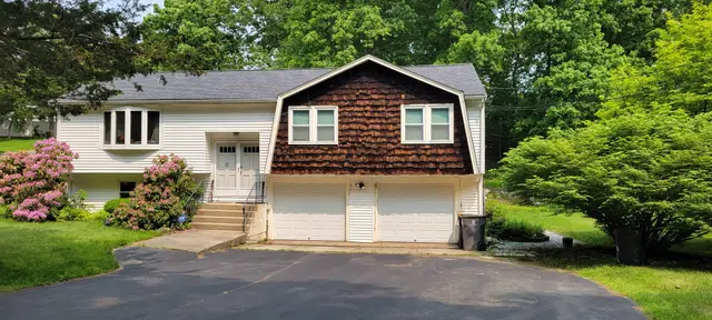 48 Badger Rd