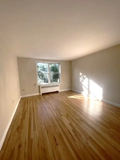 42 Dean Rd #5