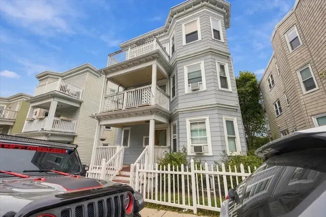 52 Percival St