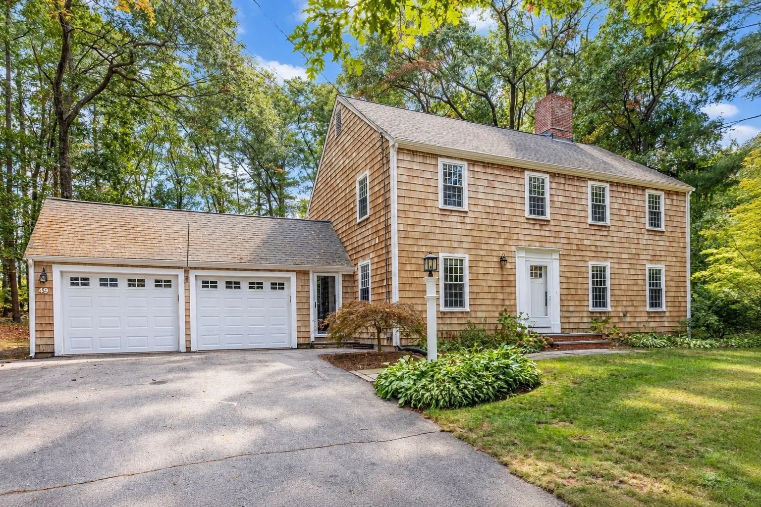 49 Old County Rd, Hingham