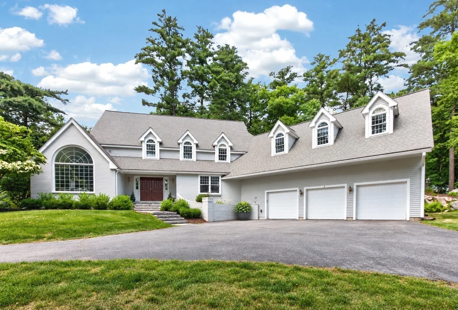 8 Larch Road, Acton