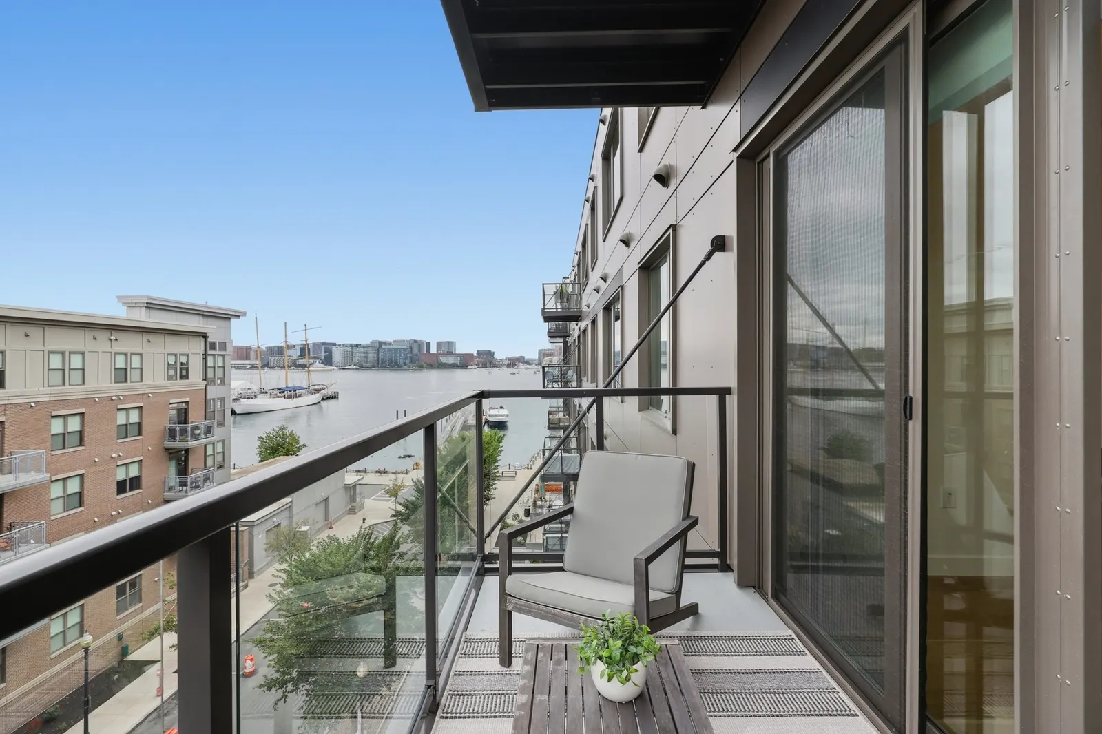 45 Lewis St #501, Boston