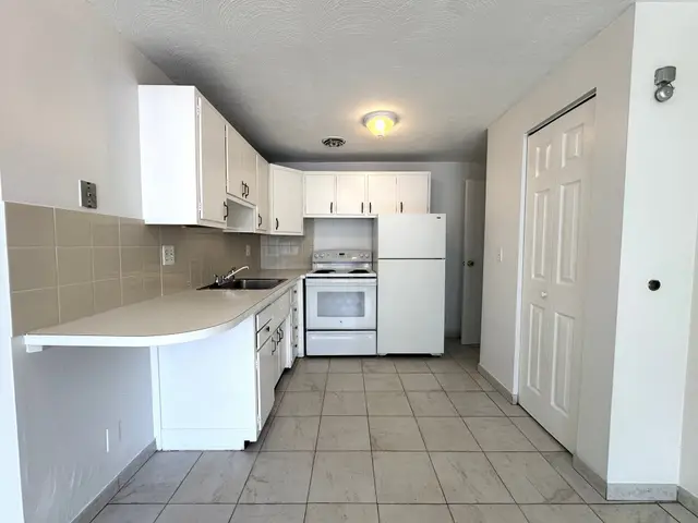 5 Carey Ave #G1