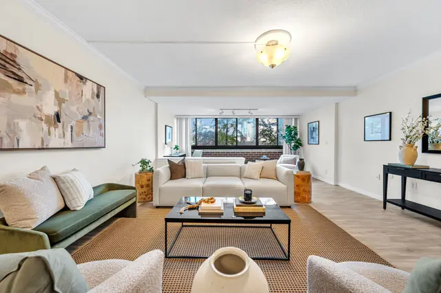 9 Hawthorne Pl #7H