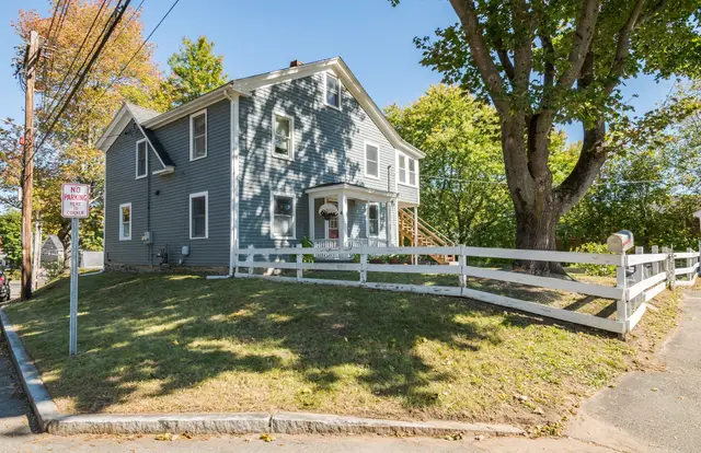4 Pleasant St