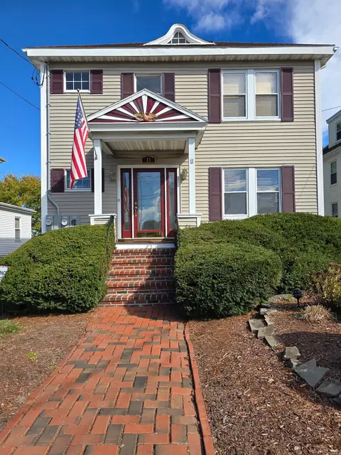 13 Margin St #1