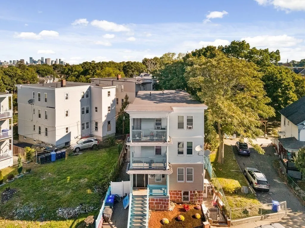 14 Everton St, Boston