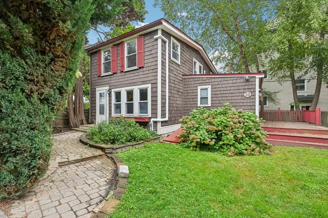 22 Claremont Ter