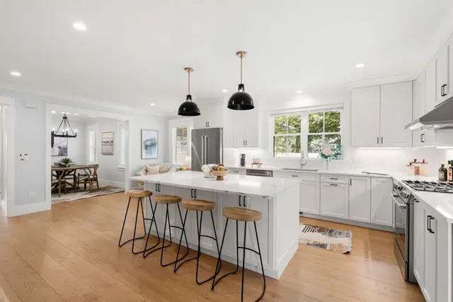 12 South Lincoln St #12