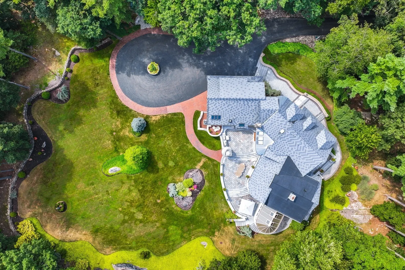 70 Lazell Street, Hingham