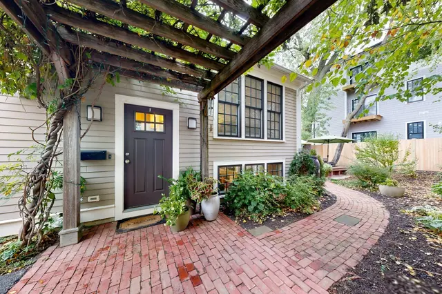 18 Hazel Street #18