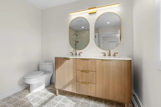 16 Reynard Street #1