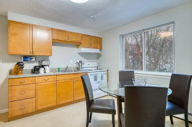 56 Curtis Street #4