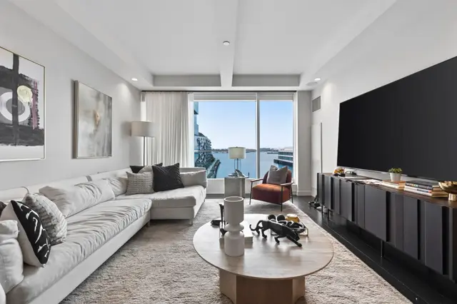 150 Seaport Blvd #6D
