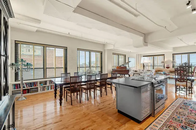 210 Lincoln Street #604