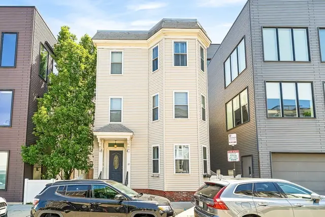 12 I St #1